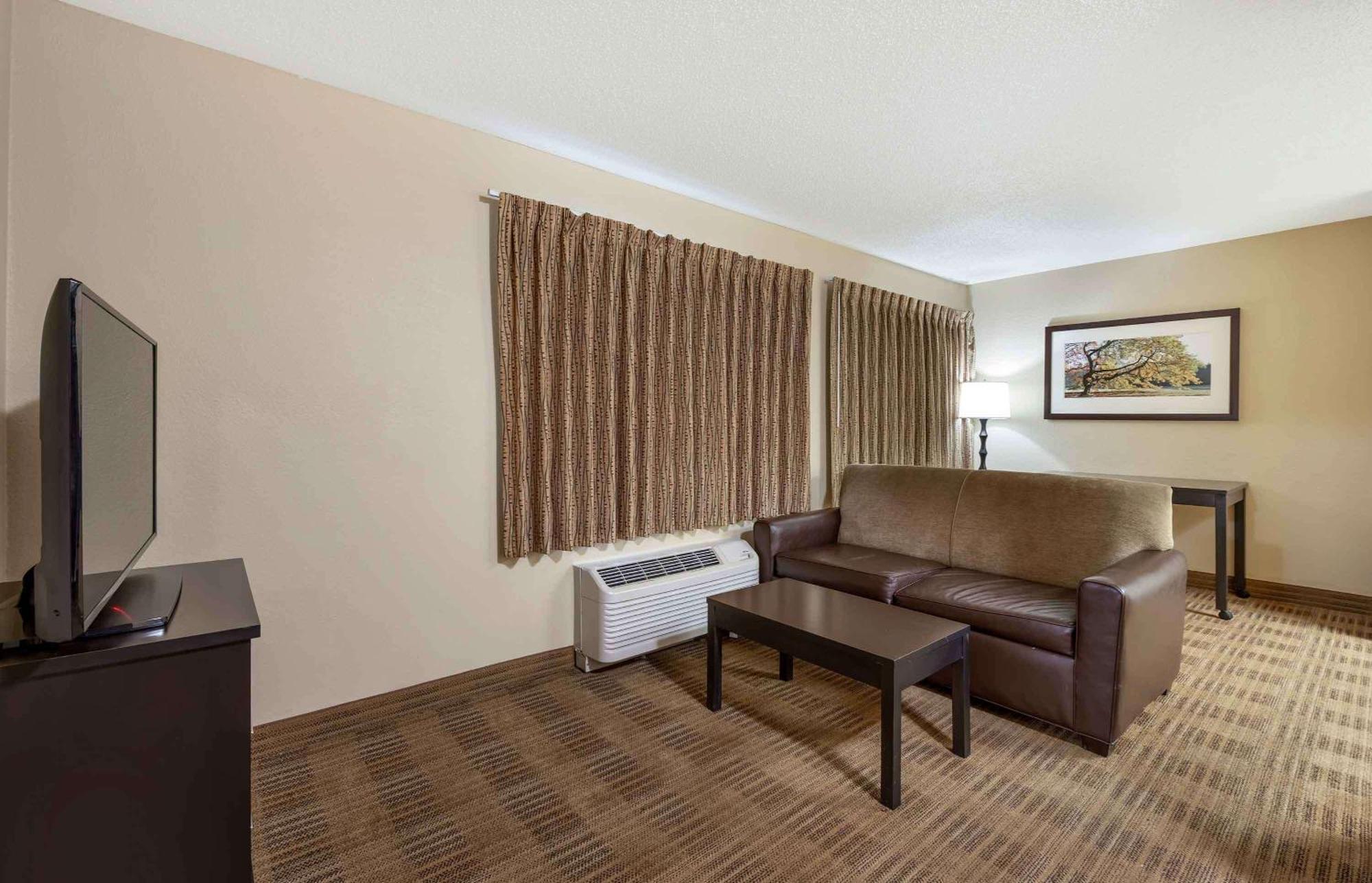 Extended Stay America Select Suites - Orlando - Lake Mary - 1040 Greenwood Blvd Exterior foto